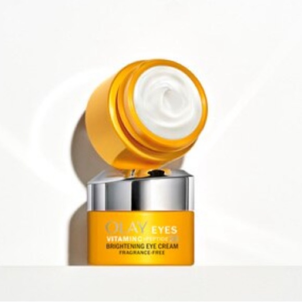 NEW BUNDLE! Olay Vitamin C+ Peptide 24 Eye Cream & Brightening Se… - Picture 4 of 11